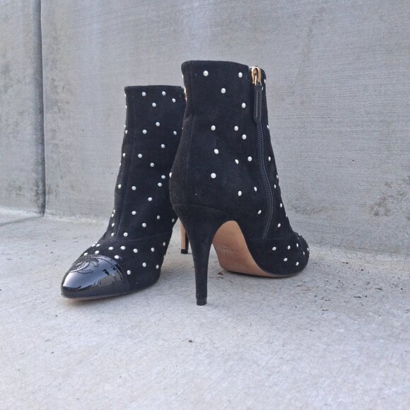 Chanel Black Suede Pearl Dot Ankle Booties EU 38 US 8 Patent Cap Toe - Picture 7 of 11